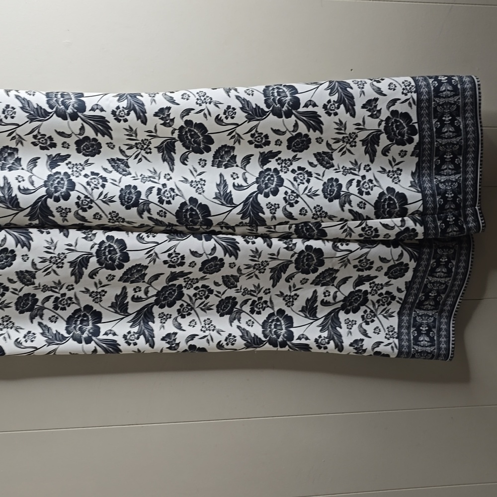 Alex Marie Amara Satin Crepe Black Floral Print High Waist Flat Front Pant Small - Picture 4 of 12